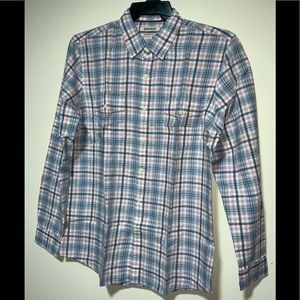 Men’s plaid button down shirt